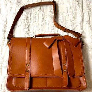 Briefcase with bow